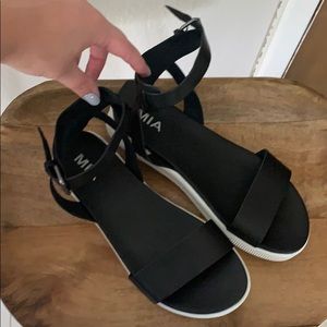 MIA sandals